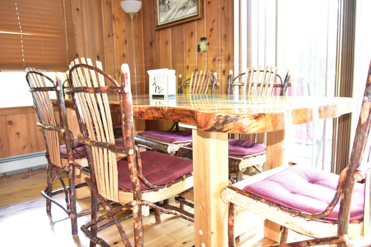 Quiet And Comfy 3Bed/2Bath - Chalet With Hot Tub. Cedar Εξωτερικό φωτογραφία